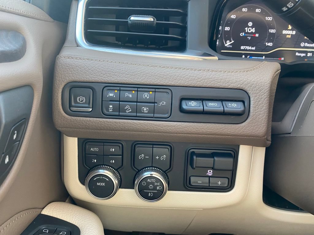 Used 2022 GMC Yukon XL Denali w/ Max Trailering Package AWD/4WD image 17