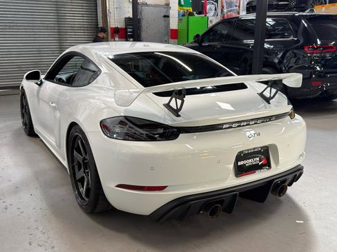 Used 2021 Porsche 718 Cayman GT4 image 8
