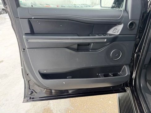 Used 2024 Ford Expedition XLT image 26