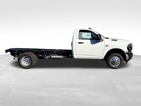 New 2026 RAM 3500 Tradesman w/ Chrome Appearance Group image 8