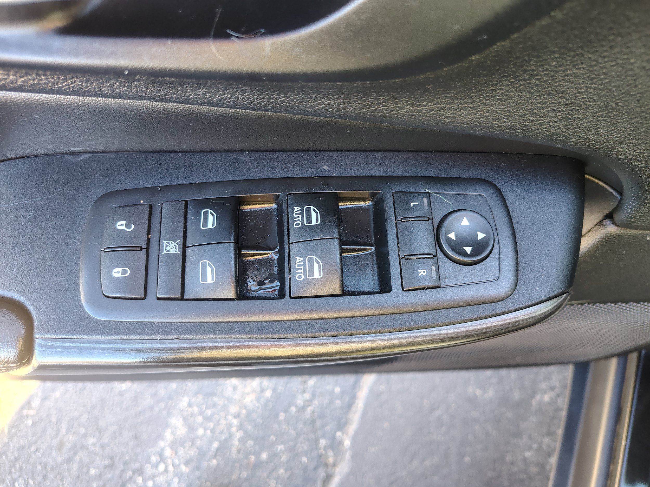 Certified 2016 Jeep Cherokee Limited AWD/4WD image 21