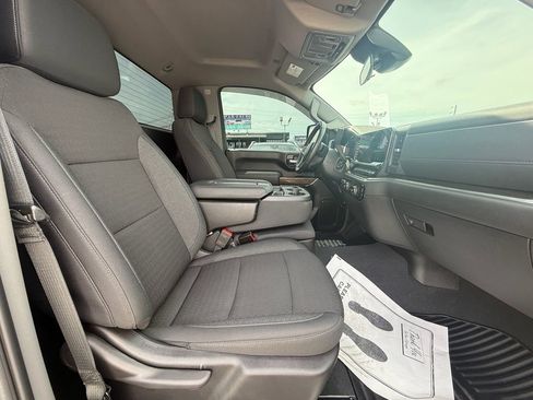 Used 2025 Chevrolet Silverado 3500 LT AWD/4WD image 21