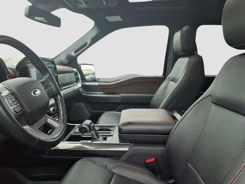 Used 2022 Ford F150 Lariat w/ Equipment Group 502A High AWD/4WD image 8