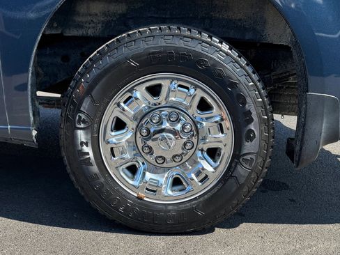 Used 2020 Nissan NV 3500 SL image 8