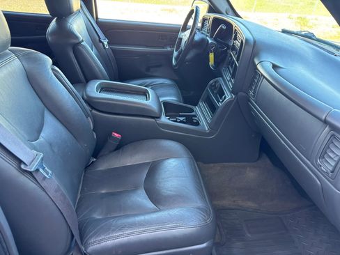 Used 2006 GMC Sierra 2500 SLT w/ Onstar Plus Package image 11