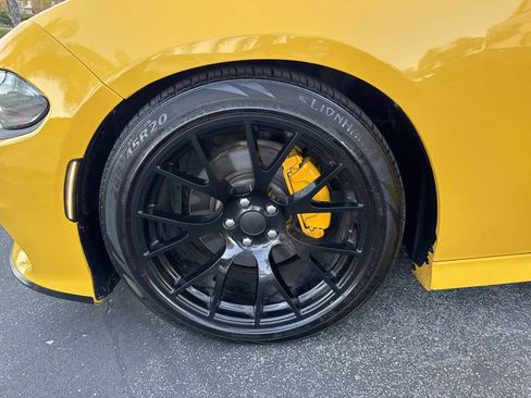 Used 2017 Dodge Charger R/T image 38