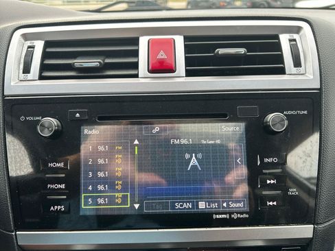 Used 2017 Subaru Outback 2.5i Premium AWD/4WD image 13
