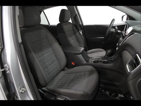 Used 2022 Chevrolet Equinox LT image 18