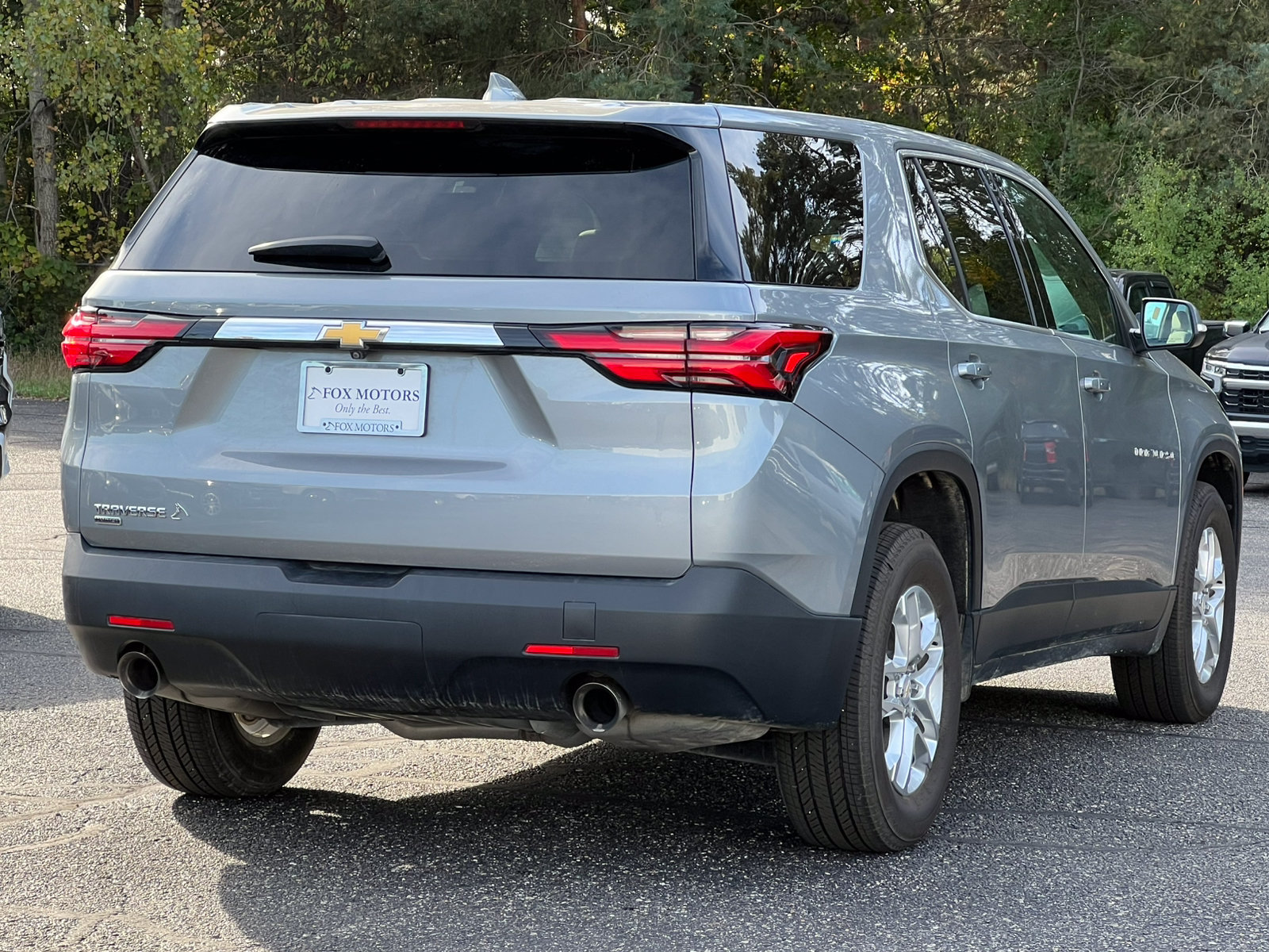 Used 2024 Chevrolet Traverse LS w/ Safety Package FWD image 14