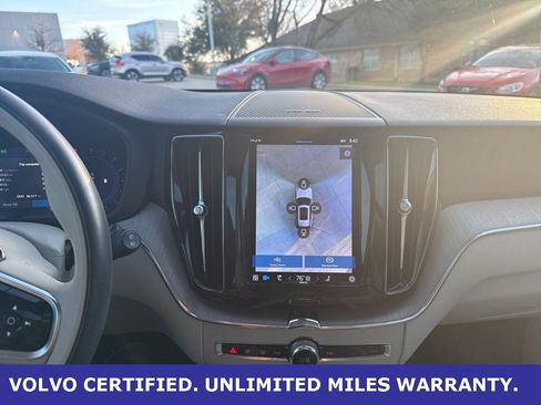 Certified 2023 Volvo XC60 B5 Plus w/ Climate Package image 26