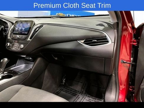 Used 2019 Chevrolet Malibu LT image 25