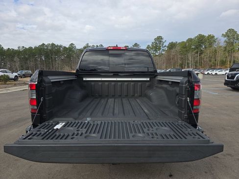 Used 2024 Nissan Frontier SV w/ SV Convenience Package image 15