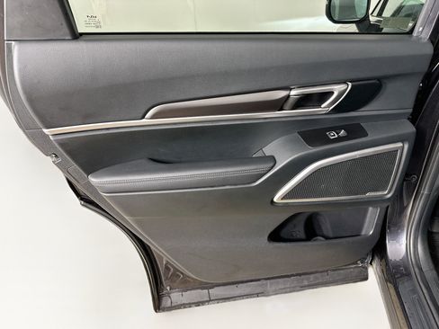 Used 2025 Kia Telluride S FWD image 27