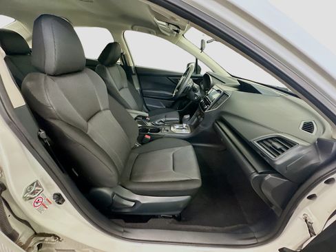 Used 2018 Subaru Impreza 2.0i Premium image 31