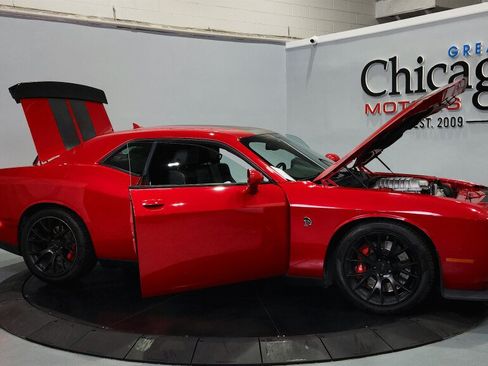 Used 2016 Dodge Challenger SRT Hellcat RWD image 14
