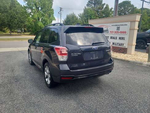 Used 2018 Subaru Forester 2.5i Touring AWD/4WD image 5