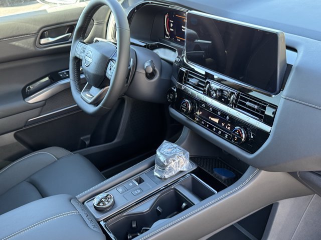 New 2026 Nissan Pathfinder SL AWD/4WD image 19