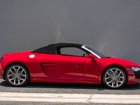 Used 2011 Audi R8 V10 AWD/4WD image 30