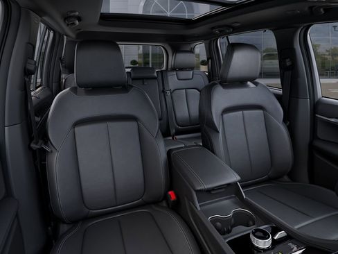 New 2026 Jeep Grand Cherokee Limited w/ Luxury Tech Group II AWD/4WD image 17