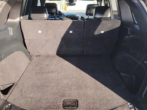 Used 2018 Jeep Grand Cherokee Altitude image 34