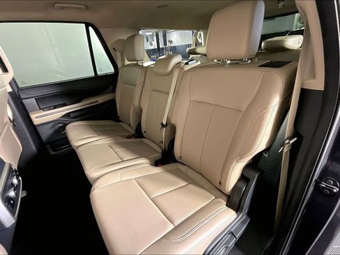 Used 2024 Ford Expedition Max XLT RWD image 35