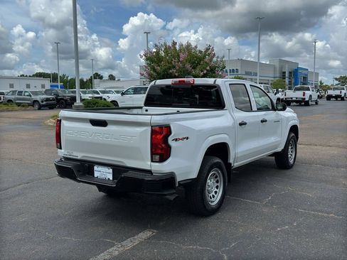 Used 2026 Chevrolet Colorado W/T AWD/4WD image 8