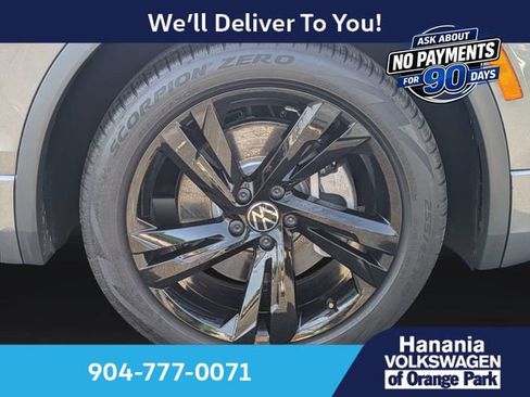 Certified 2024 Volkswagen Tiguan SE R-Line FWD image 11