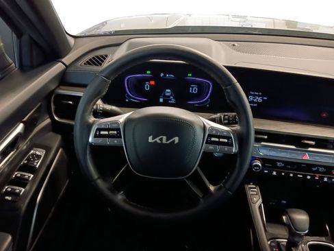 Used 2025 Kia Telluride AWD image 21