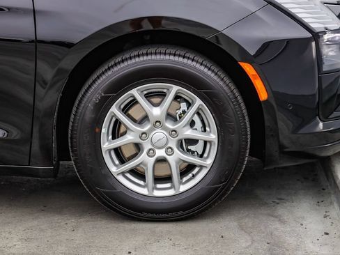 New 2027 Chrysler Pacifica Select FWD image 11