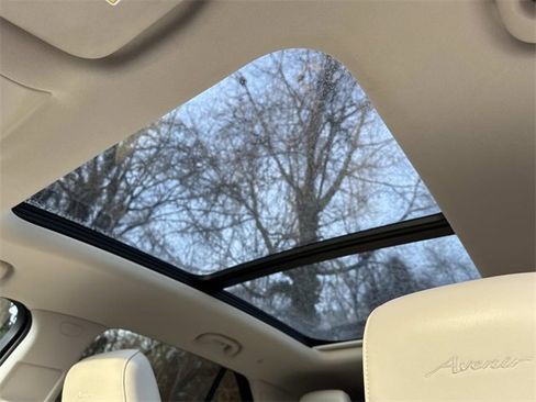 Certified 2021 Buick Envision Avenir w/ Technology Package II image 18