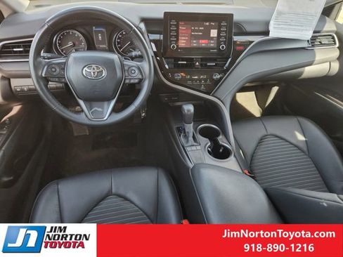 Used 2024 Toyota Camry SE image 27