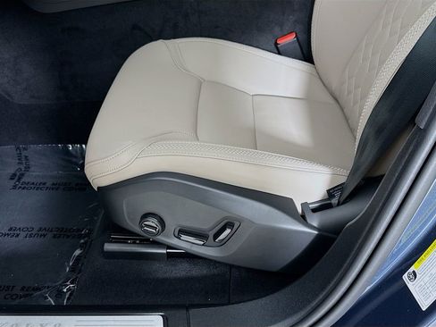 New 2026 Volvo XC60 B5 Plus AWD/4WD image 19