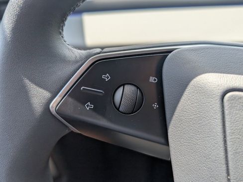 Used 2025 Tesla Cybertruck AWD Crew Cab image 30