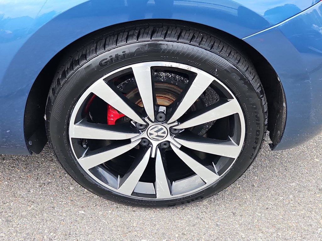 Used 2016 Volkswagen Beetle R-Line SEL FWD image 8