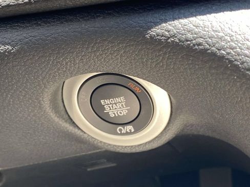 New 2026 Chrysler Pacifica Select AWD/4WD image 49