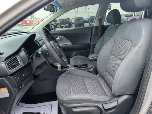 Used 2019 Kia Niro LX FWD image 8