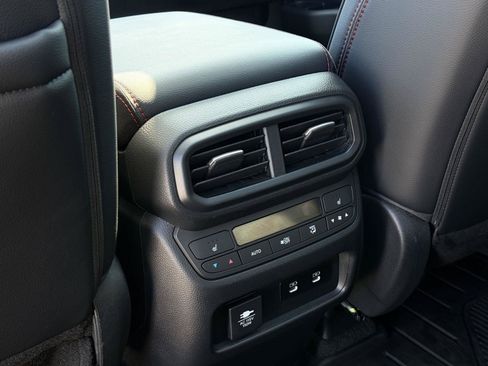 Certified 2026 Honda Pilot Black Edition image 25
