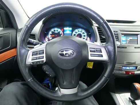 Used 2014 Subaru Outback 2.5i Limited AWD/4WD image 32