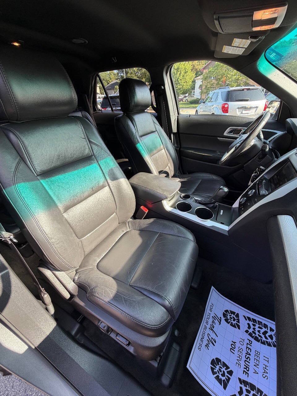 Used 2014 Ford Explorer XLT w/ Equipment Group 202A FWD image 29