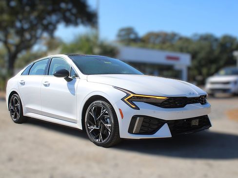 New 2026 Kia K5 GT-Line image 3