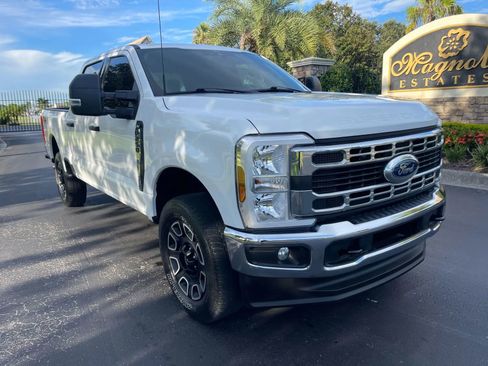 Used 2024 Ford F250 XLT w/ FX4 Off-Road Package image 3
