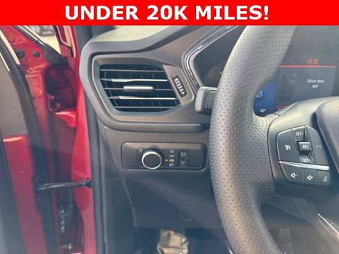 Used 2025 Ford Escape ST-Line image 15