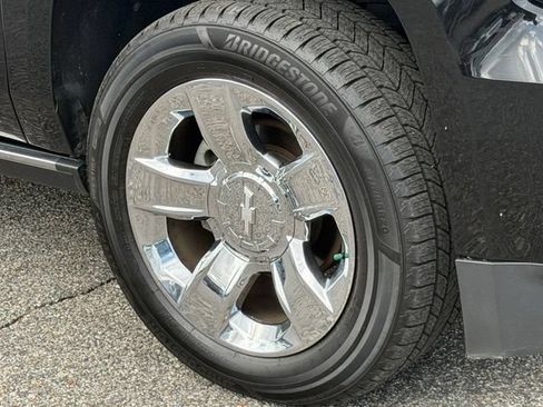 Used 2018 Chevrolet Suburban Premier RWD image 9