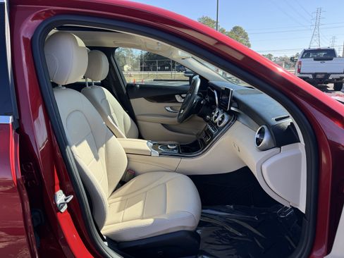 Used 2018 Mercedes-Benz C 300 Sedan w/ Parking Assist Package image 29