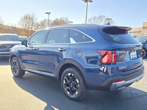 New 2026 Kia Sorento S image 5