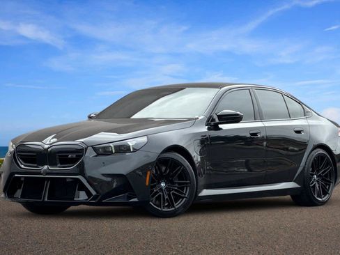 Used 2025 BMW M5 w/ Executive Package image 1