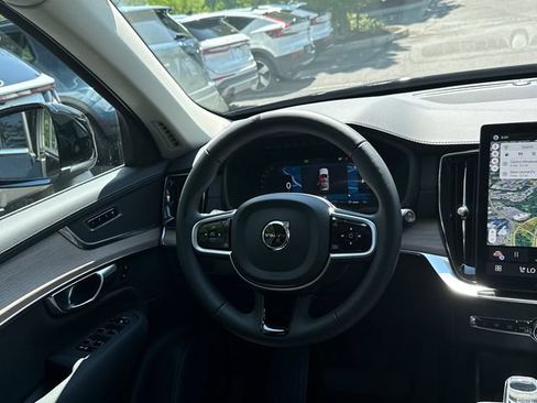 Used 2026 Volvo XC90 B5 Core w/ Protection Package Premier AWD/4WD image 22
