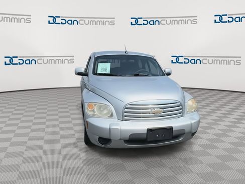 Used 2011 Chevrolet HHR LT FWD image 3
