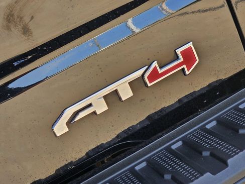 Used 2023 GMC Sierra 1500 AT4 AWD/4WD image 12