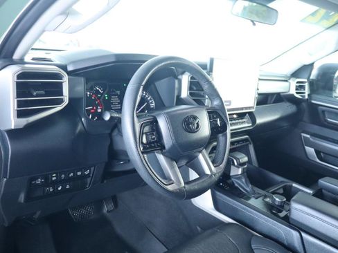 Used 2022 Toyota Tundra SR5 w/ SR5 Premium Package RWD image 15
